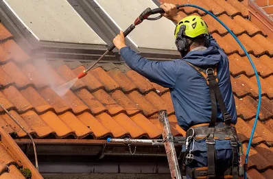 Démoussage et hydrofuge de toiture à Cersot